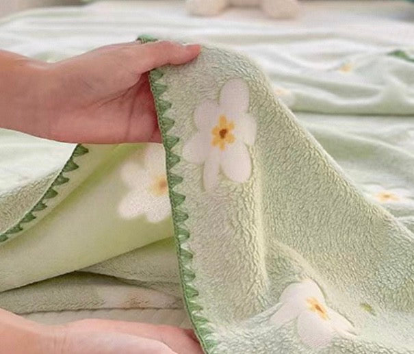 Molly’s Garden FloatFleece™ Comforter