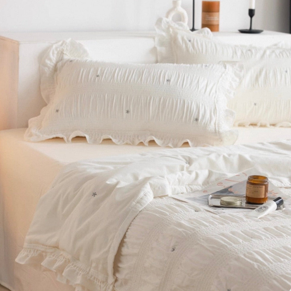 Holly Seersucker Allergofree™ Comforter
