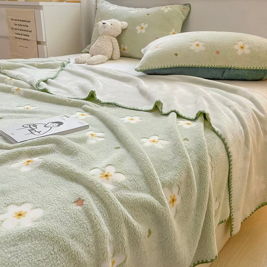 Molly’s Garden FloatFleece™ Comforter