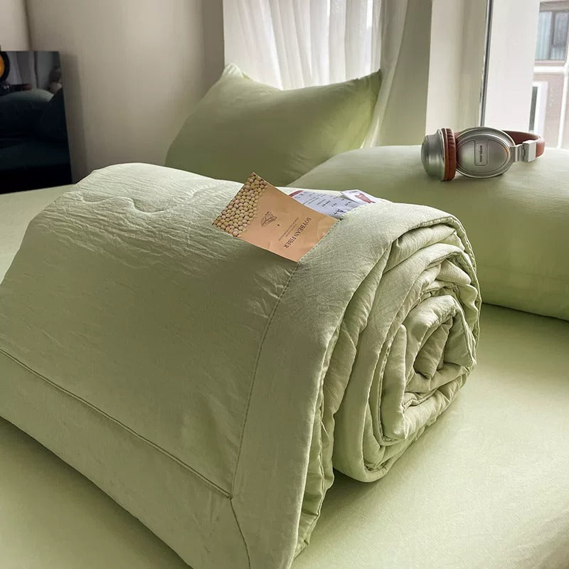 Fluffy FeatherCool™ Allergy-Free Comforter