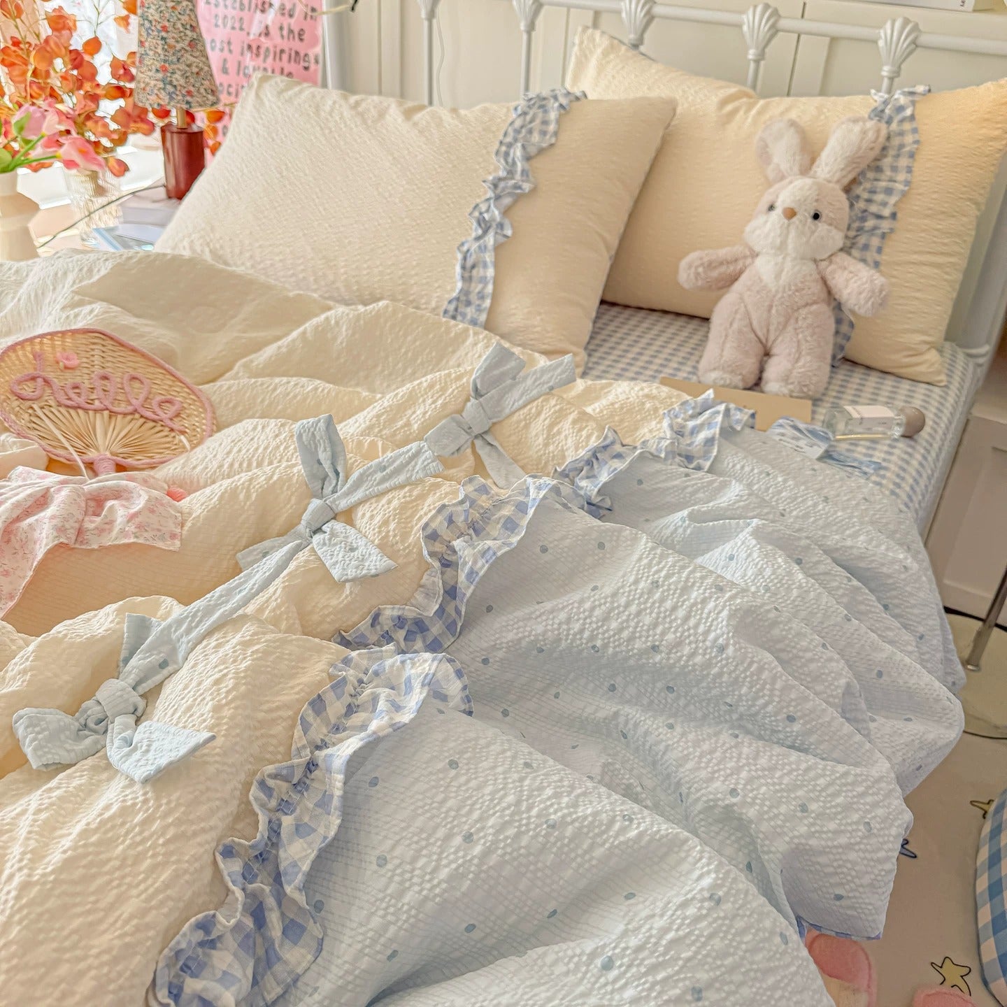 Alice in Wonderland FeatherCool™ Allergy-Free Comforter