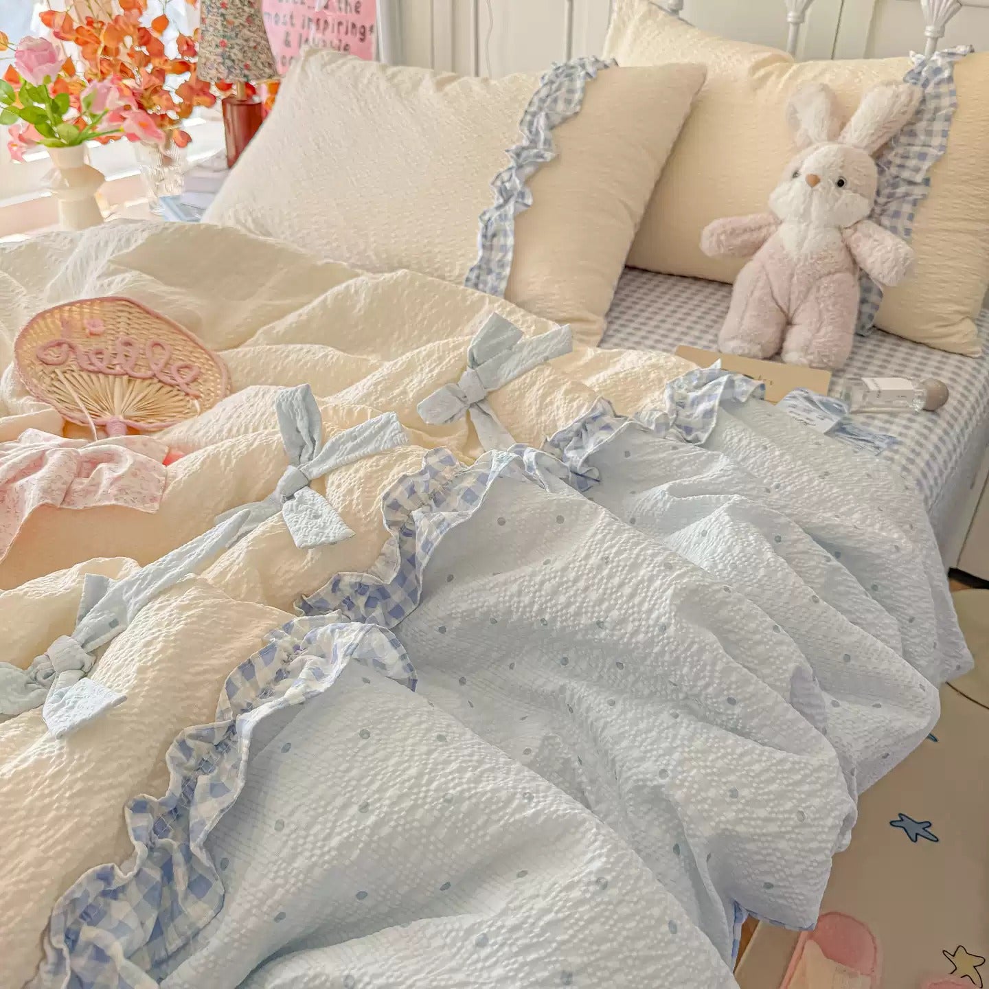 Alice in Wonderland FeatherCool™ Allergy-Free Comforter