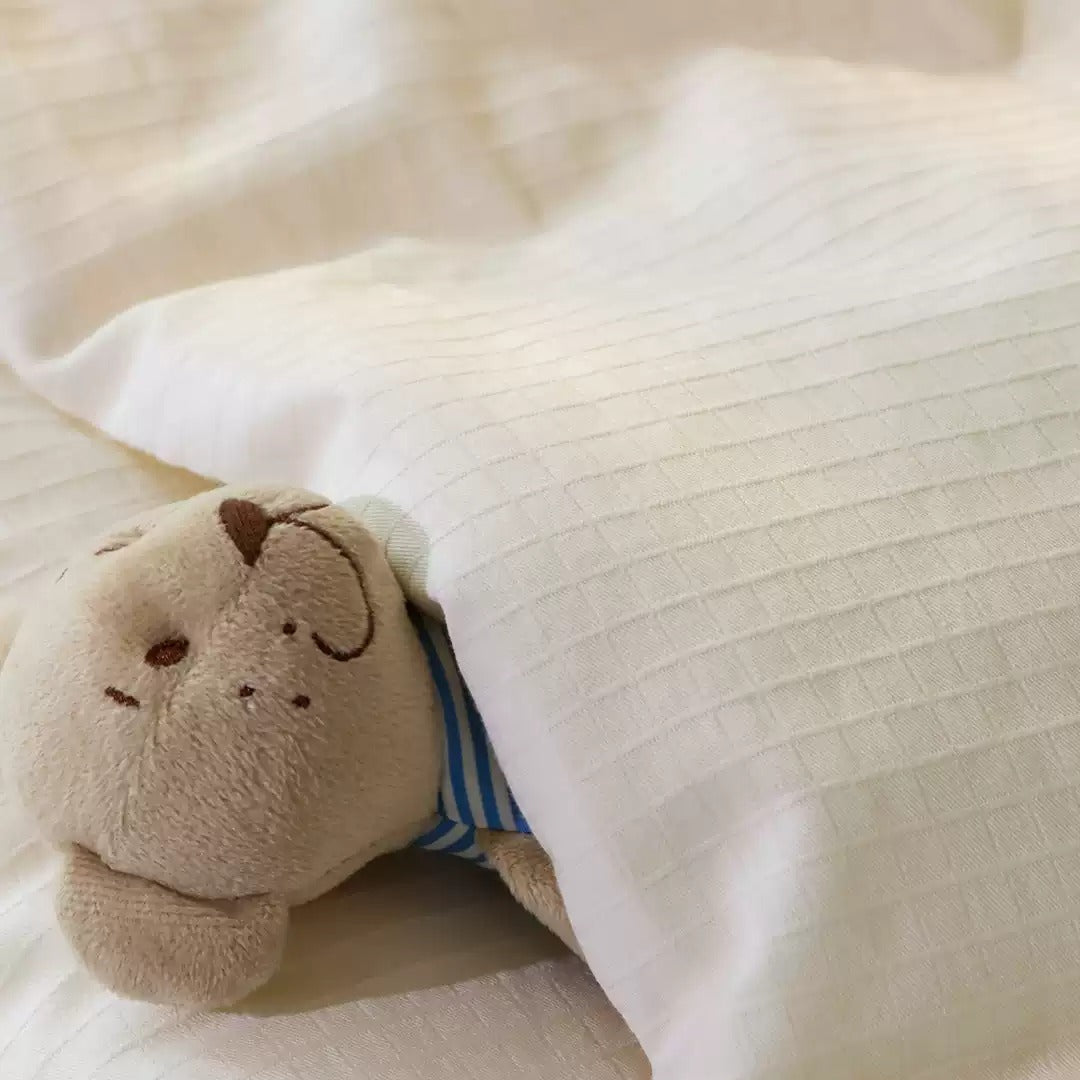 Milk Top FeatherCool™ Allergy-Free Comforter