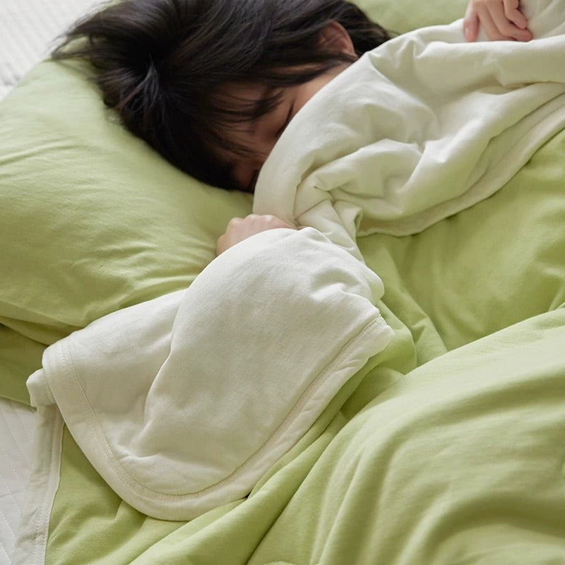 Thai Milk Tea FeatherCool™ Allergy-Free Comforter