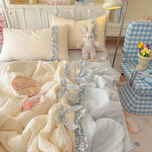 Alice in Wonderland FeatherCool™ Allergy-Free Comforter