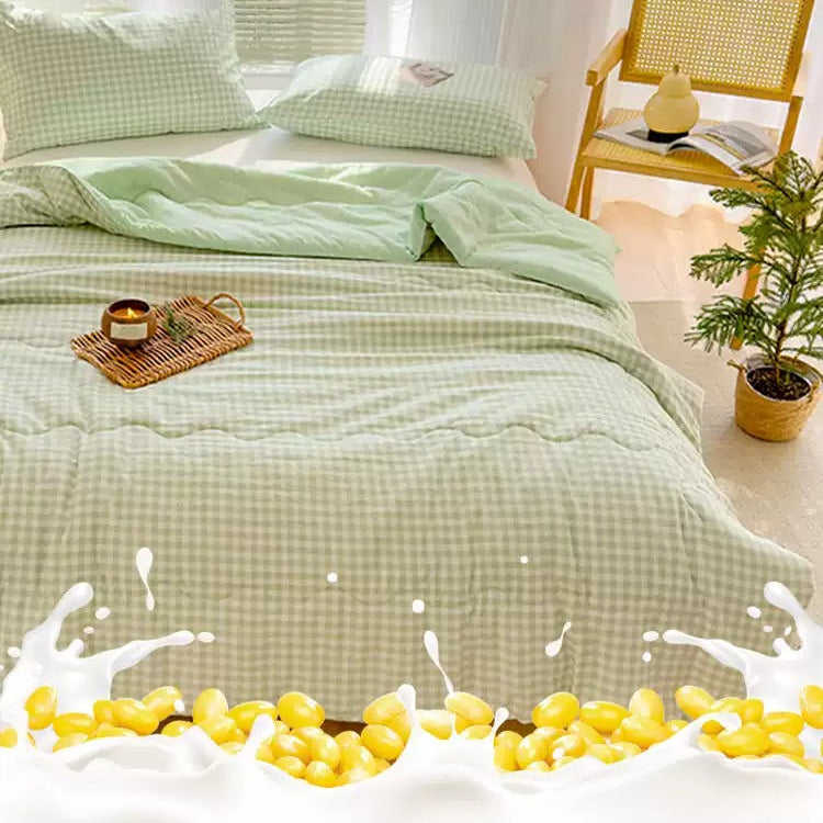Granny Smith FeatherCool™ Allergy-Free Comforter