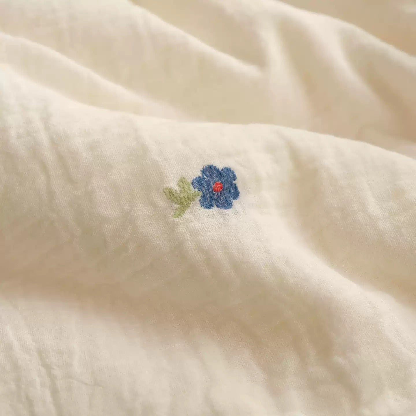 Camellia FeatherCool™ Allergy-Free Comforter