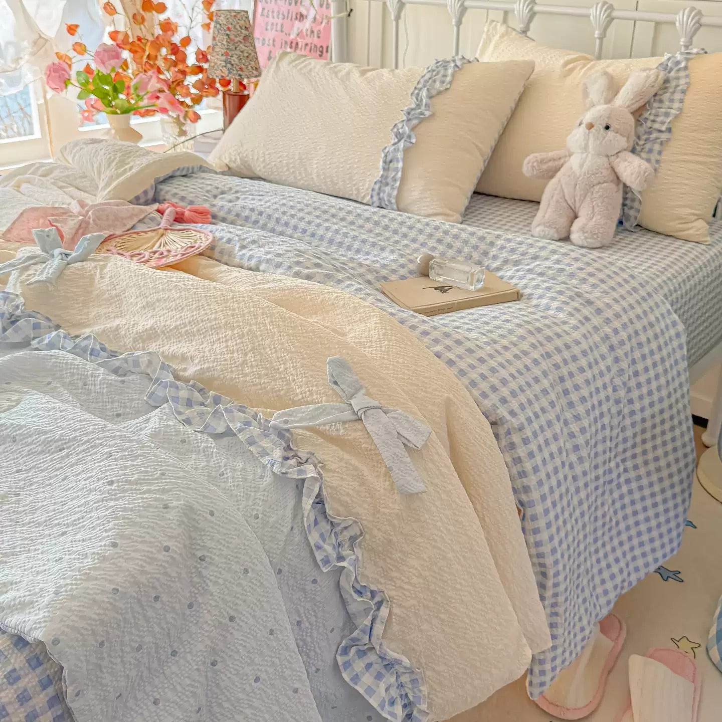 Alice in Wonderland FeatherCool™ Allergy-Free Comforter