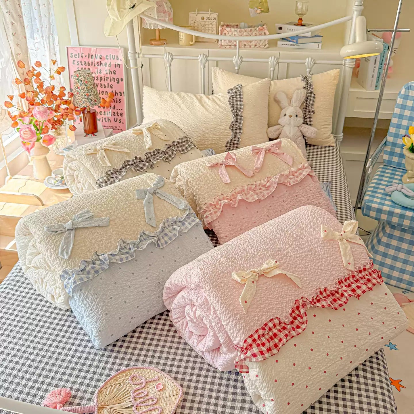 Alice in Wonderland FeatherCool™ Allergy-Free Comforter
